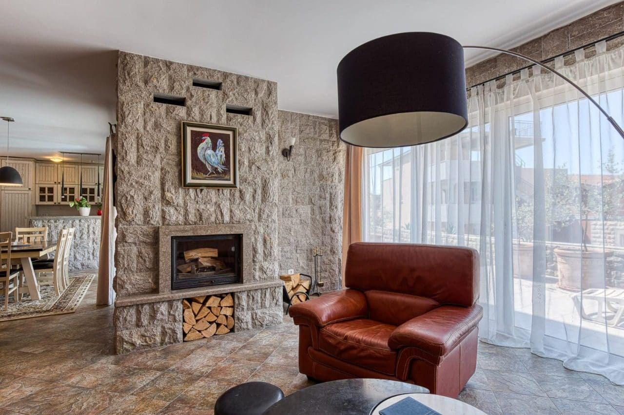 Villa · Becici